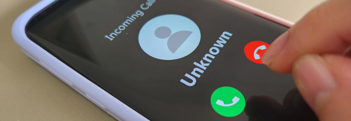 unknown caller on cell phone