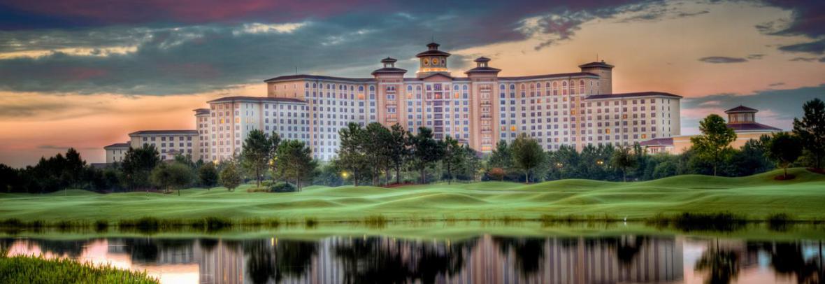 Exterior photo of Rosen Shingle Creek resort in Orlando